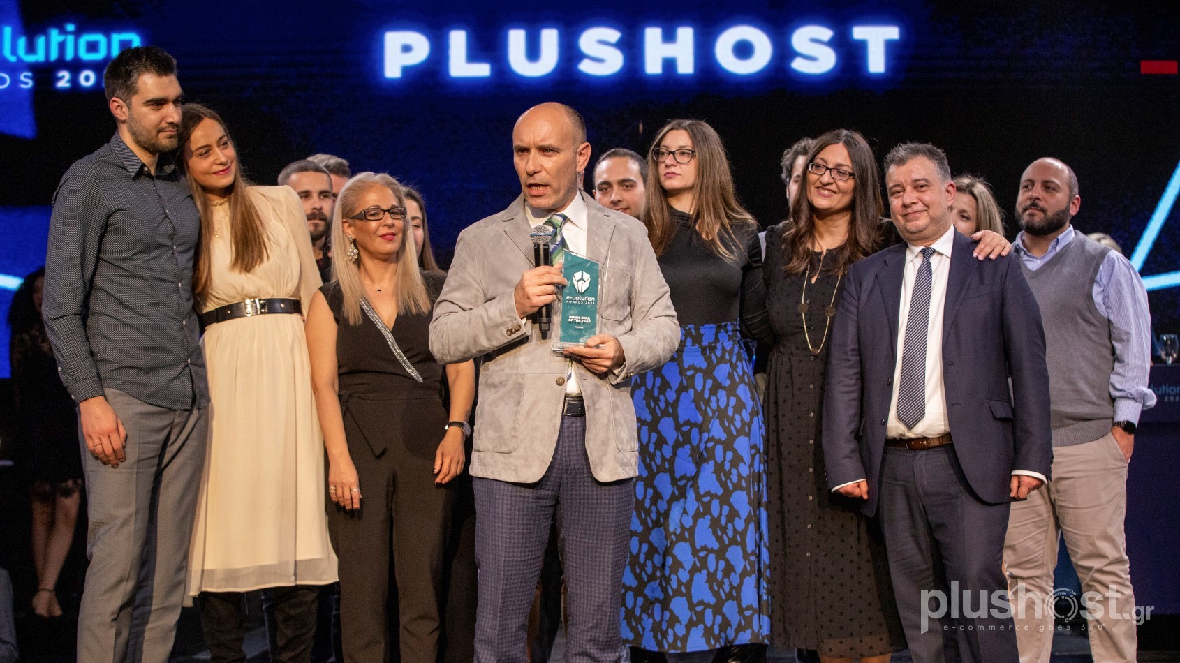 Η Plushost κορυφαία Ελληνική εταιρία στο e-commerce